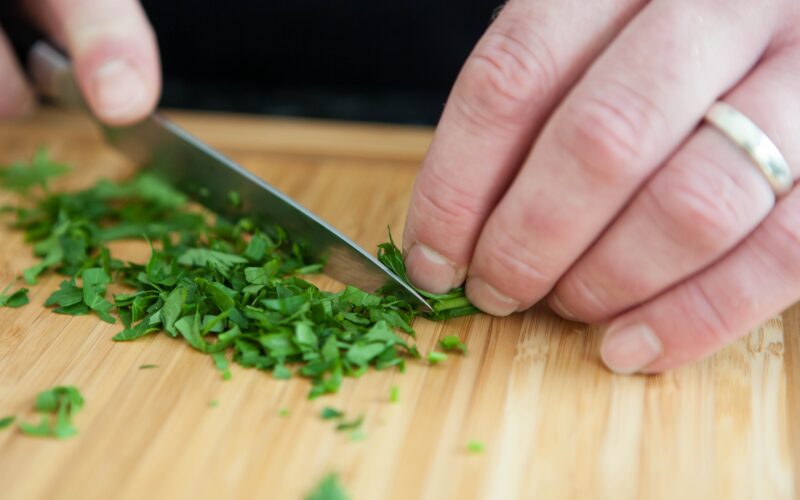 From Dull to Razor Sharp The Science Behind Tormek’s Precision Edge