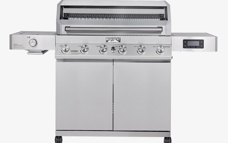 How to Choose the Right Monument Grill for Your Backyard