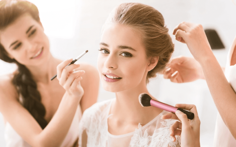 Professional Makeup Techniques and Premium Cosmetics for Flawless Beauty