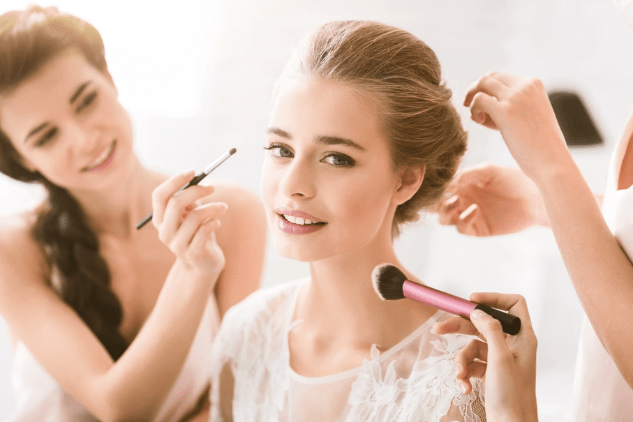 Professional Makeup Techniques and Premium Cosmetics for Flawless Beauty