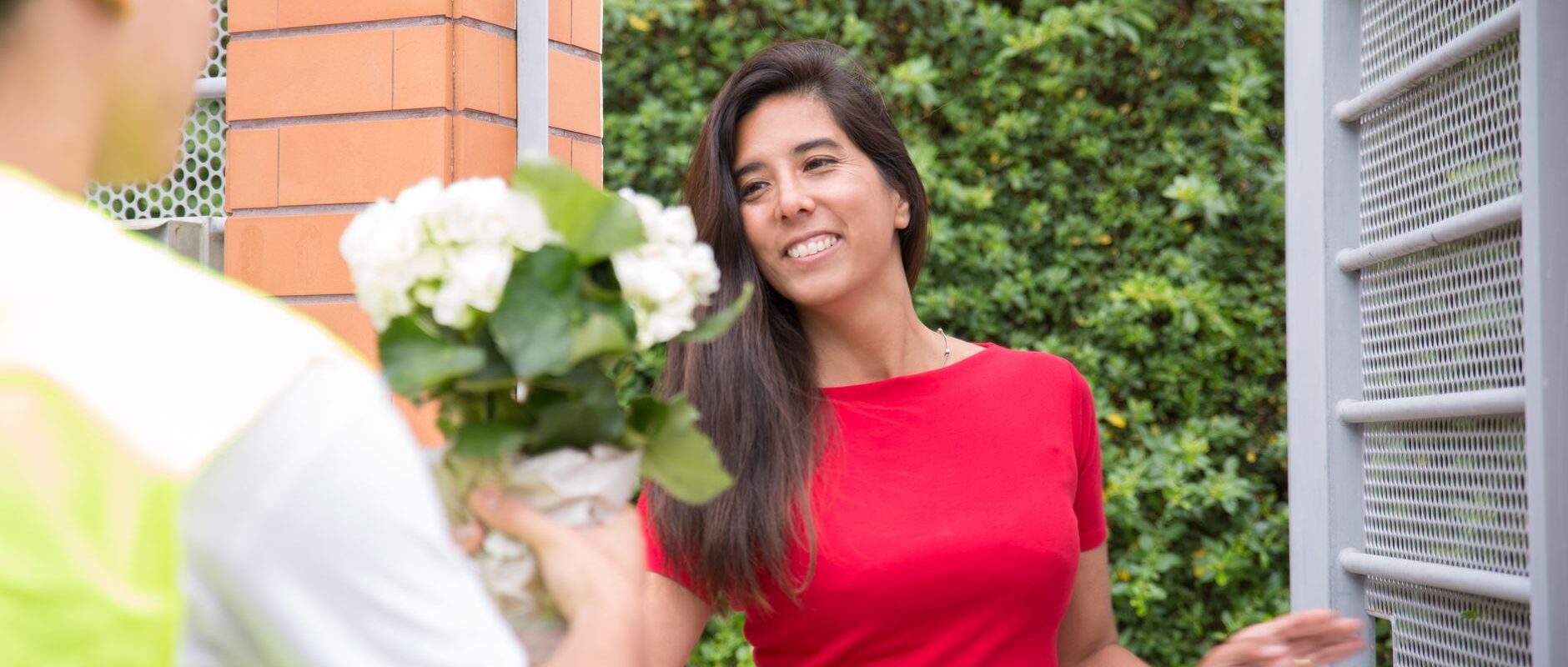 The Joy of Delivered Beauty Why Fresh Flowers Transform Homes and Connect Us to Nature