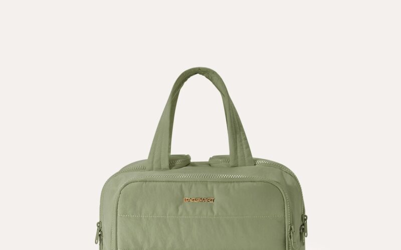 How a Work Tote Can Keep Office and Gym Essentials Organised