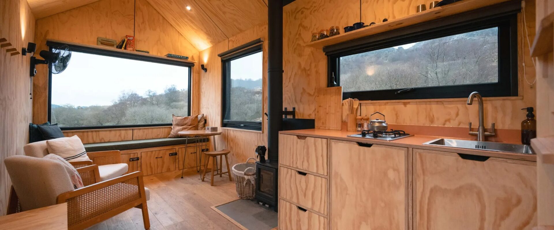 Switch Off Properly: Why Shacks Off-Grid Cabins Make a Brilliant UK Escape