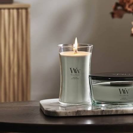 Luxury Scented Candles for Ambient Elegance and Sensory Indulgence