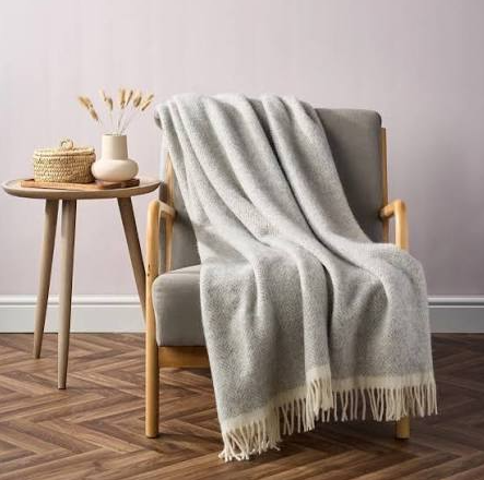 Transform Your Living Room with Contemporary Seating Comfort