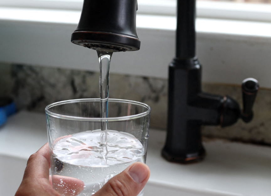 Why Smart Households Are Ditching Bottled Water for Home Filtration